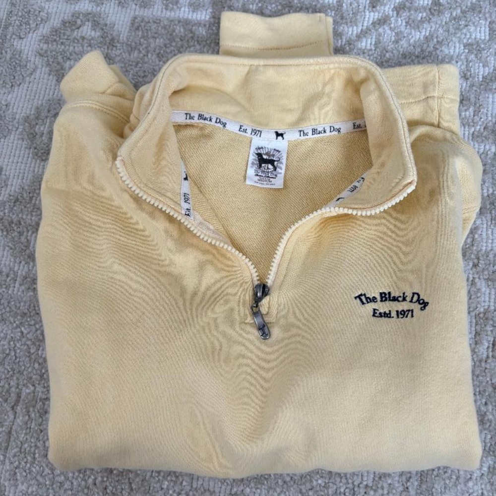 The Black Dog Men's Medium Classic Collection, Pale Yellow, top zipper